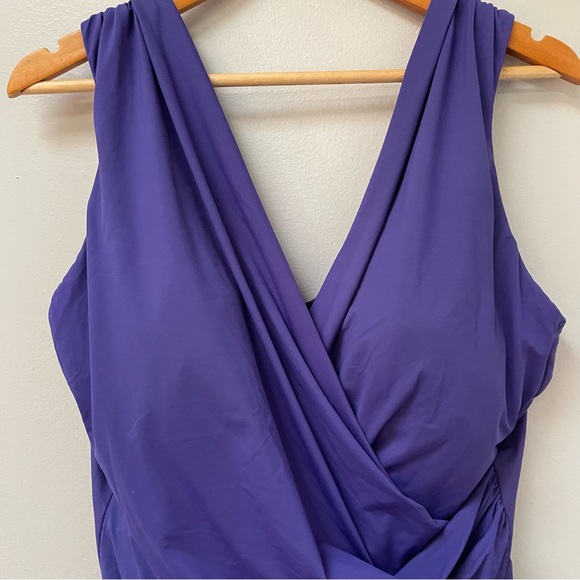 Lands’ End One Piece Purple Swimsuit Size 16DD - Picture 2 of 8